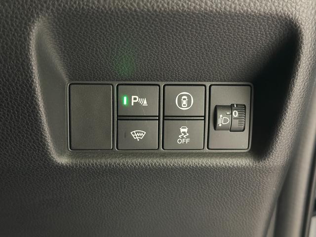 フィット e:HEVベーシック 4WD ETC バックカメラ ナビ クリアランスソナー オートクルーズコントロール レーンアシスト 衝突被害軽減システム オートライト LEDヘッドランプ スマートキー(14枚目)