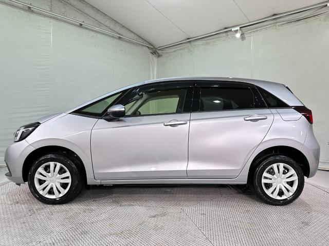 フィット e:HEVベーシック 4WD ETC バックカメラ ナビ クリアランスソナー オートクルーズコントロール レーンアシスト 衝突被害軽減システム オートライト LEDヘッドランプ スマートキー(22枚目)