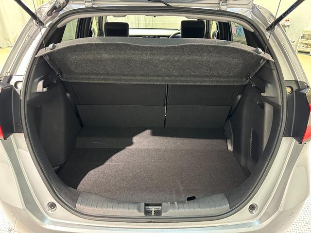 フィット e:HEVベーシック 4WD ETC バックカメラ ナビ クリアランスソナー オートクルーズコントロール レーンアシスト 衝突被害軽減システム オートライト LEDヘッドランプ スマートキー(24枚目)