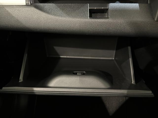 フィット e:HEVベーシック 4WD ETC バックカメラ ナビ クリアランスソナー オートクルーズコントロール レーンアシスト 衝突被害軽減システム オートライト LEDヘッドランプ スマートキー(35枚目)