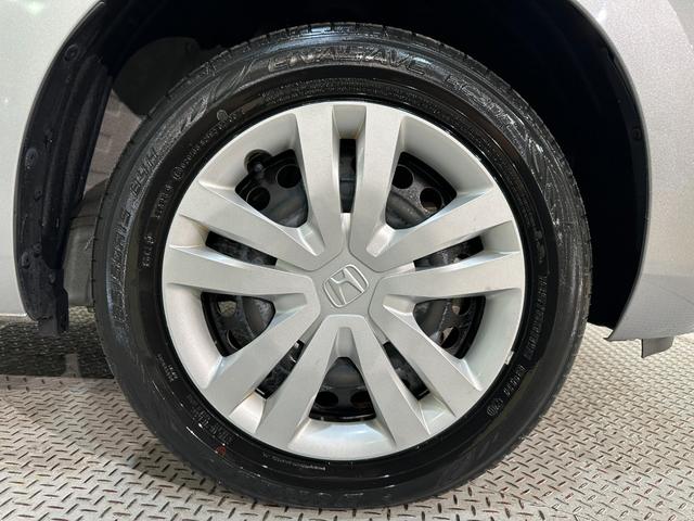 フィット e:HEVベーシック 4WD ETC バックカメラ ナビ クリアランスソナー オートクルーズコントロール レーンアシスト 衝突被害軽減システム オートライト LEDヘッドランプ スマートキー(47枚目)