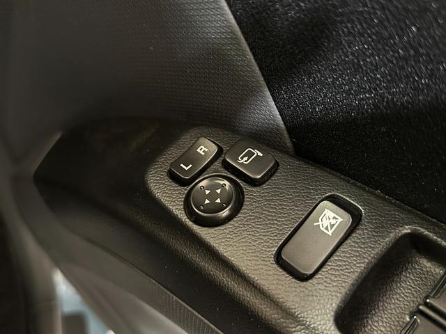 ソリオ X-DJE ETC ナビ TV 両側スライド・片側電動 スマートキー アイドリングストップ 電動格納ミラー CVT アルミホイール CD DVD再生 盗難防止システム 衝突安全ボディ(34枚目)