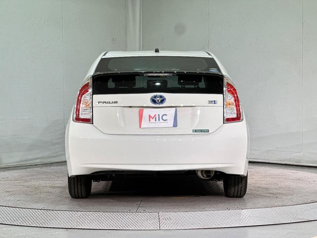 プリウス L ETC ナビ オートライト CVT スマートキー 電動格納ミラー 盗難防止システム 衝突安全ボディ ABS エアコン パワーステアリング パワーウィンドウ 運転席エアバッグ アルミホイール(19枚目)