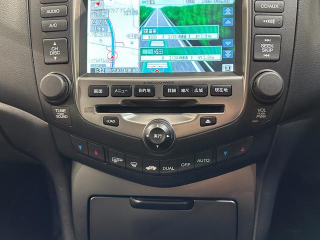 アコード タイプS ハーフレザー ETC オートクルーズコントロール ナビ アルミホイール オートライト HID AT キーレスエントリー 電動格納ミラー 盗難防止システム パワーシート CD エアバッグ(7枚目)