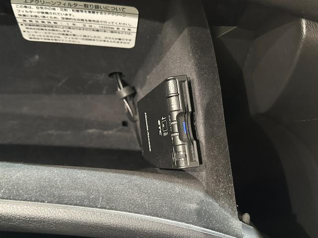 アコード タイプS ハーフレザー ETC オートクルーズコントロール ナビ アルミホイール オートライト HID AT キーレスエントリー 電動格納ミラー 盗難防止システム パワーシート CD エアバッグ(10枚目)