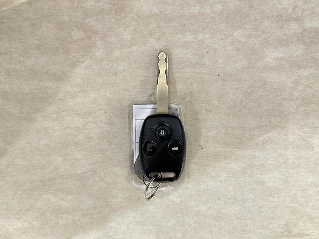 アコード タイプS ハーフレザー ETC オートクルーズコントロール ナビ アルミホイール オートライト HID AT キーレスエントリー 電動格納ミラー 盗難防止システム パワーシート CD エアバッグ(36枚目)