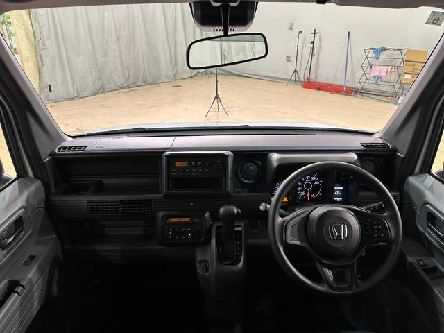 運転者にとっては日々使用することとなる運転席です。運転席が快適だと運転に集中することができますね。