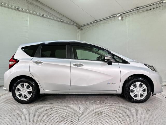 ノート e-パワー B FOUR 4WD ETC 全周囲カメラ ナビ クリアランスソナー 衝突被害軽減システム オートライト スマートキー 電動格納ミラー 盗難防止システム 衝突安全ボディ ABS パワーウインドウ エアバッグ(17枚目)