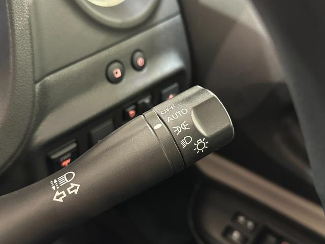 ノート e-パワー B FOUR 4WD ETC 全周囲カメラ ナビ クリアランスソナー 衝突被害軽減システム オートライト スマートキー 電動格納ミラー 盗難防止システム 衝突安全ボディ ABS パワーウインドウ エアバッグ(26枚目)