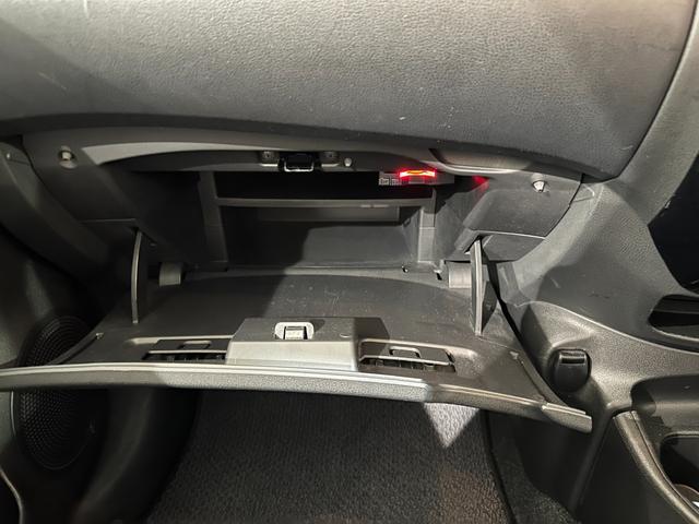 ノート e-パワー B FOUR 4WD ETC 全周囲カメラ ナビ クリアランスソナー 衝突被害軽減システム オートライト スマートキー 電動格納ミラー 盗難防止システム 衝突安全ボディ ABS パワーウインドウ エアバッグ(39枚目)