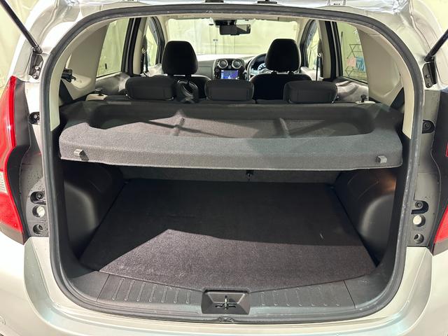 ノート e-パワー B FOUR 4WD ETC 全周囲カメラ ナビ クリアランスソナー 衝突被害軽減システム オートライト スマートキー 電動格納ミラー 盗難防止システム 衝突安全ボディ ABS パワーウインドウ エアバッグ(40枚目)