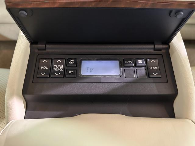 フーガ 250GT タイプP 革シート ワンオーナー ETC オートクルーズコントロール バックカメラ ナビ TV アルミホイール オートライト HID サンルーフ AT シートエアコン スマートキー 電動格納ミラー(25枚目)