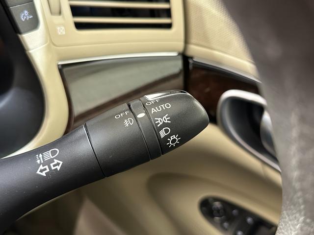 フーガ 250GT タイプP 革シート ワンオーナー ETC オートクルーズコントロール バックカメラ ナビ TV アルミホイール オートライト HID サンルーフ AT シートエアコン スマートキー 電動格納ミラー(35枚目)