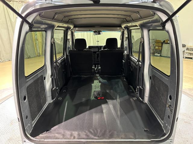 ハイゼットカーゴ クルーズターボSAIII ワンオーナー AT 衝突被害軽減システム ナビ 両側スライドドア キーレスエントリー アイドリングストップ 電動格納ミラー オートマチックハイビーム アルミホイール ABS ESC ターボ(29枚目)