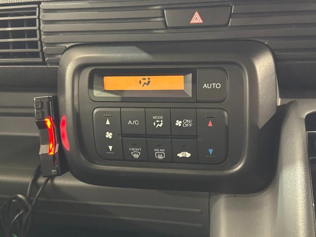 気温に合わせて直感的に操作することで、車内をいつでも快適に保てます。