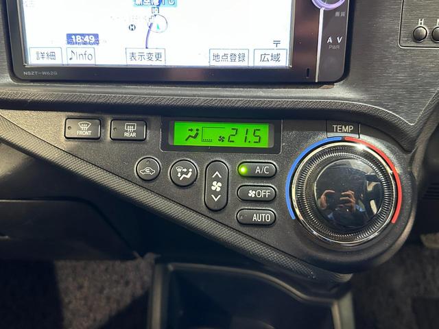 アクア G ETC バックカメラ ナビ TV アルミホイール オートライト ヘッドライトウォッシャー スマートキー 電動格納ミラー 衝突安全ボディ ABS ESC CD DVD再生 ABS リヤスポイラー(12枚目)