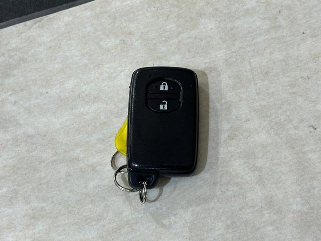 アクア G ETC バックカメラ ナビ TV アルミホイール オートライト ヘッドライトウォッシャー スマートキー 電動格納ミラー 衝突安全ボディ ABS ESC CD DVD再生 ABS リヤスポイラー(15枚目)