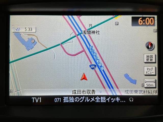 エルグランド ３５０ハイウェイスター　ＥＴＣ　全周囲カメラ　ナビ　ＴＶ　両側電動スライドドア　オートライト　ＨＩＤ　スマートキー　電動格納ミラー　後席モニター　３列シート　ＣＶＴ　アルミホイール　ＡＢＳ　エアバッグ　パワーウインドウ（8枚目）