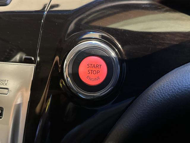 エルグランド ３５０ハイウェイスター　ＥＴＣ　全周囲カメラ　ナビ　ＴＶ　両側電動スライドドア　オートライト　ＨＩＤ　スマートキー　電動格納ミラー　後席モニター　３列シート　ＣＶＴ　アルミホイール　ＡＢＳ　エアバッグ　パワーウインドウ（12枚目）