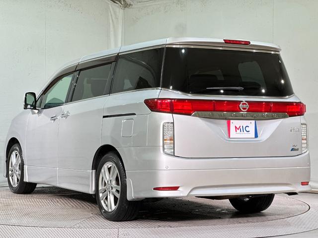 エルグランド ３５０ハイウェイスター　ＥＴＣ　全周囲カメラ　ナビ　ＴＶ　両側電動スライドドア　オートライト　ＨＩＤ　スマートキー　電動格納ミラー　後席モニター　３列シート　ＣＶＴ　アルミホイール　ＡＢＳ　エアバッグ　パワーウインドウ（19枚目）