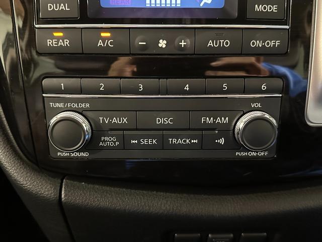 エルグランド ３５０ハイウェイスター　ＥＴＣ　全周囲カメラ　ナビ　ＴＶ　両側電動スライドドア　オートライト　ＨＩＤ　スマートキー　電動格納ミラー　後席モニター　３列シート　ＣＶＴ　アルミホイール　ＡＢＳ　エアバッグ　パワーウインドウ（25枚目）