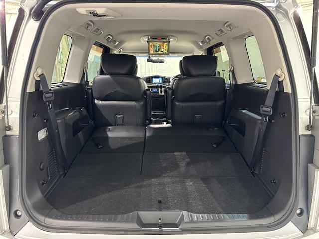 エルグランド ３５０ハイウェイスター　ＥＴＣ　全周囲カメラ　ナビ　ＴＶ　両側電動スライドドア　オートライト　ＨＩＤ　スマートキー　電動格納ミラー　後席モニター　３列シート　ＣＶＴ　アルミホイール　ＡＢＳ　エアバッグ　パワーウインドウ（34枚目）