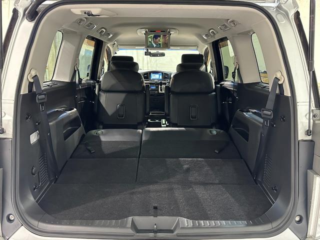 エルグランド ３５０ハイウェイスター　ＥＴＣ　全周囲カメラ　ナビ　ＴＶ　両側電動スライドドア　オートライト　ＨＩＤ　スマートキー　電動格納ミラー　後席モニター　３列シート　ＣＶＴ　アルミホイール　ＡＢＳ　エアバッグ　パワーウインドウ（37枚目）