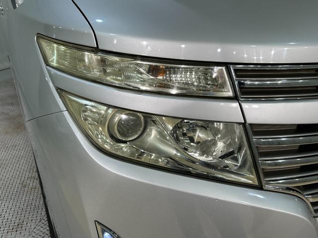 エルグランド ３５０ハイウェイスター　ＥＴＣ　全周囲カメラ　ナビ　ＴＶ　両側電動スライドドア　オートライト　ＨＩＤ　スマートキー　電動格納ミラー　後席モニター　３列シート　ＣＶＴ　アルミホイール　ＡＢＳ　エアバッグ　パワーウインドウ（38枚目）