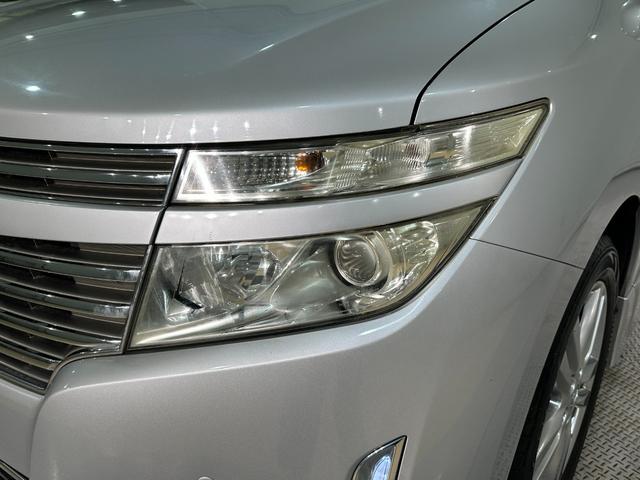 エルグランド ３５０ハイウェイスター　ＥＴＣ　全周囲カメラ　ナビ　ＴＶ　両側電動スライドドア　オートライト　ＨＩＤ　スマートキー　電動格納ミラー　後席モニター　３列シート　ＣＶＴ　アルミホイール　ＡＢＳ　エアバッグ　パワーウインドウ（44枚目）