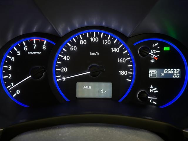 エルグランド ３５０ハイウェイスター　ＥＴＣ　全周囲カメラ　ナビ　ＴＶ　両側電動スライドドア　オートライト　ＨＩＤ　スマートキー　電動格納ミラー　後席モニター　３列シート　ＣＶＴ　アルミホイール　ＡＢＳ　エアバッグ　パワーウインドウ（47枚目）