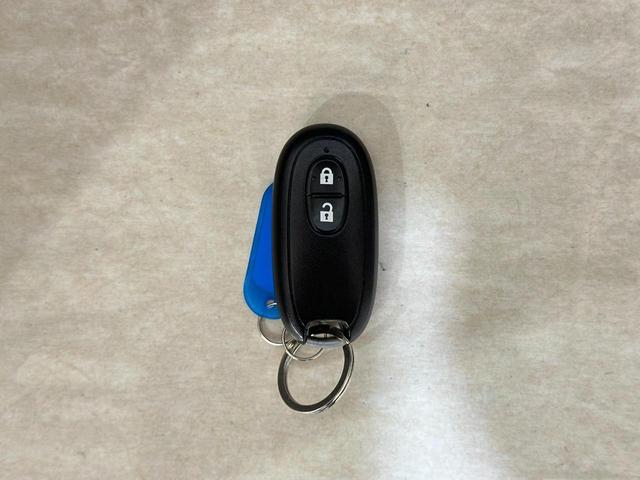 アルトラパン Ｘ　ナビ　スマートキー　電動格納ミラー　ベンチシート　ＣＶＴ　盗難防止システム　ＡＢＳ　ＣＤ　ＤＶＤ再生　アルミホイール　衝突安全ボディ　エアコン　パワーステアリング　パワーウィンドウ　エアバッグ（25枚目）