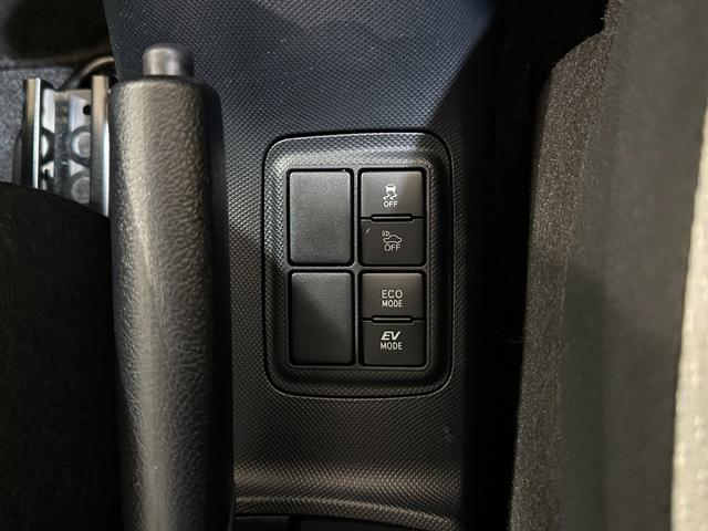 アクア L バックカメラ ナビ 衝突被害軽減システム オートマチックハイビーム キーレスエントリー 電動格納ミラー 衝突安全ボディ ABS ESC CD DVD再生 エアバッグ パワーウインドウ(12枚目)