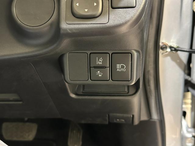 アクア L バックカメラ ナビ 衝突被害軽減システム オートマチックハイビーム キーレスエントリー 電動格納ミラー 衝突安全ボディ ABS ESC CD DVD再生 エアバッグ パワーウインドウ(14枚目)