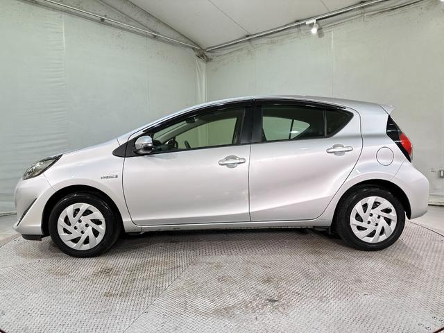 アクア L バックカメラ ナビ 衝突被害軽減システム オートマチックハイビーム キーレスエントリー 電動格納ミラー 衝突安全ボディ ABS ESC CD DVD再生 エアバッグ パワーウインドウ(23枚目)