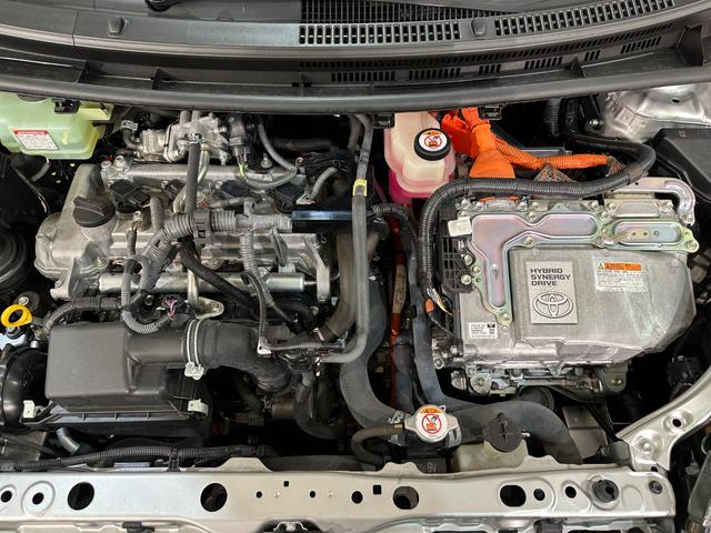 アクア L バックカメラ ナビ 衝突被害軽減システム オートマチックハイビーム キーレスエントリー 電動格納ミラー 衝突安全ボディ ABS ESC CD DVD再生 エアバッグ パワーウインドウ(31枚目)