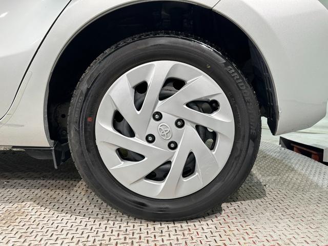 アクア L バックカメラ ナビ 衝突被害軽減システム オートマチックハイビーム キーレスエントリー 電動格納ミラー 衝突安全ボディ ABS ESC CD DVD再生 エアバッグ パワーウインドウ(42枚目)