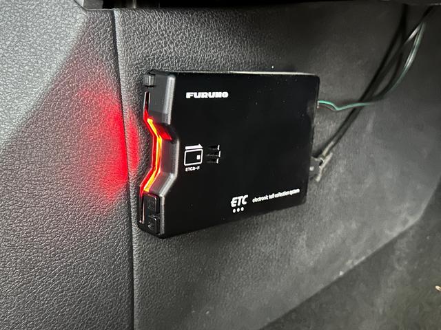 ノート X FOUR 4WD ETC バックカメラ ナビ クリアランスソナー 衝突被害軽減システム オートマチックハイビーム オートライト スマートキー アイドリングストップ 電動格納ミラー(12枚目)