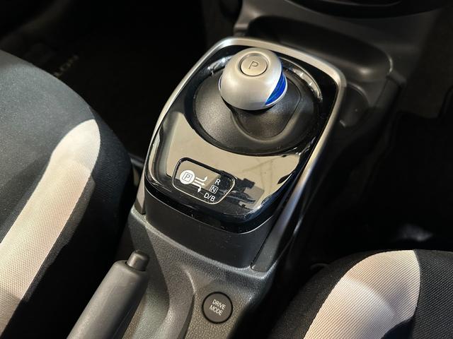 ノート e-パワー X Vセレクション ETC 全周囲カメラ ナビ TV クリアランスソナー 衝突被害軽減システム アルミホイール オートライト LEDヘッドランプ スマートキー アイドリングストップ パワーウインドウ パワーステアリング(12枚目)