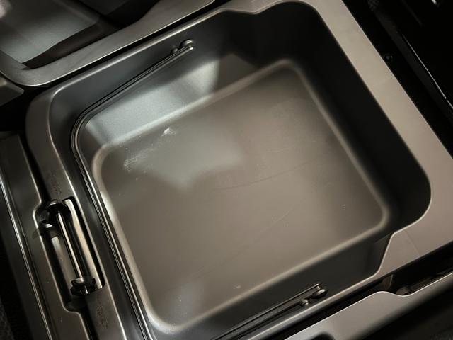 ハスラー Ｘターボ　ＥＴＣ　全周囲カメラ　ナビ　ＴＶ　衝突被害軽減システム　オートライト　ＨＩＤ　スマートキー　アイドリングストップ　電動格納ミラー　シートヒーター　ベンチシート　ＡＢＳ　パワーウインドウ（31枚目）