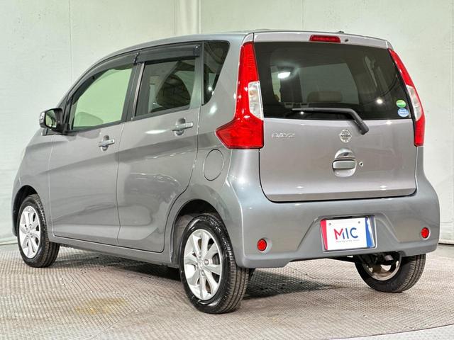 すぐにご来店頂けない場合や遠方にお住まいの方、車両状態の詳細が知りたい方はお気軽にご連絡下さい♪