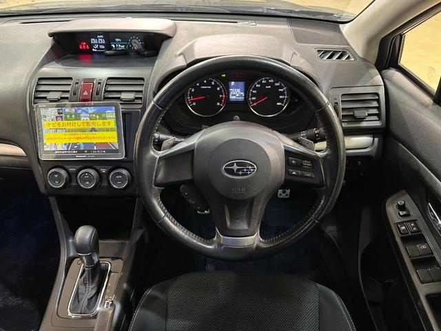 ＸＶ ２．０ｉ－Ｌ　アイサイト　ナビ　４ＷＤ　ＥＴＣ　アダプティブクルーズコントロール　レーンアシスト　パワーシート　衝突被害軽減システム　オートライト　ＨＩＤ　アルミホイール　スマートキー　アイドリングストップ　電動格納ミラー（7枚目）