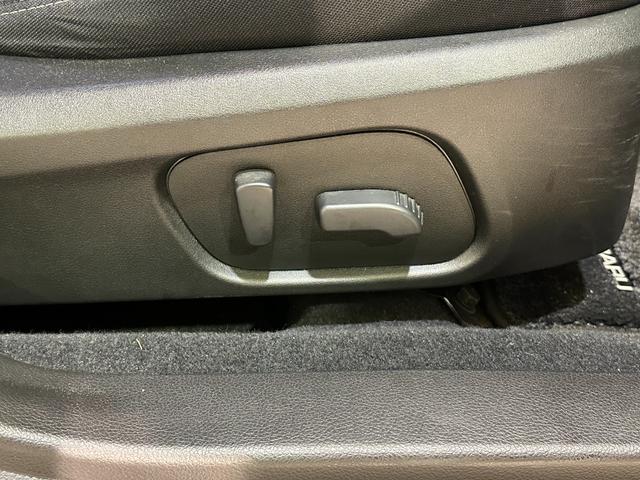 ＸＶ ２．０ｉ－Ｌ　アイサイト　ナビ　４ＷＤ　ＥＴＣ　アダプティブクルーズコントロール　レーンアシスト　パワーシート　衝突被害軽減システム　オートライト　ＨＩＤ　アルミホイール　スマートキー　アイドリングストップ　電動格納ミラー（41枚目）