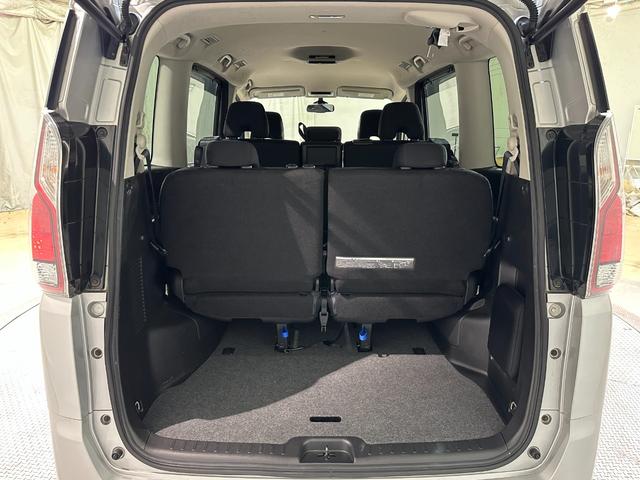 セレナ Ｂ　ＥＴＣ　ナビ　ＴＶ　オートクルーズコントロール　両側スライドドア　オートライト　キーレスエントリー　電動格納ミラー　３列シート　ＣＶＴ　ＣＤ　ミュージックプレイヤー接続　パワーウインドウ（24枚目）