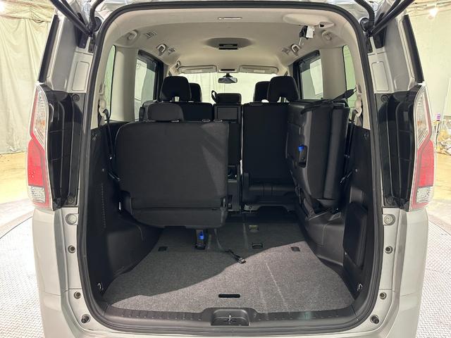 セレナ Ｂ　ＥＴＣ　ナビ　ＴＶ　オートクルーズコントロール　両側スライドドア　オートライト　キーレスエントリー　電動格納ミラー　３列シート　ＣＶＴ　ＣＤ　ミュージックプレイヤー接続　パワーウインドウ（27枚目）