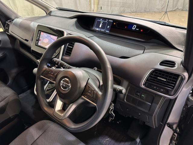 セレナ Ｂ　ＥＴＣ　ナビ　ＴＶ　オートクルーズコントロール　両側スライドドア　オートライト　キーレスエントリー　電動格納ミラー　３列シート　ＣＶＴ　ＣＤ　ミュージックプレイヤー接続　パワーウインドウ（42枚目）