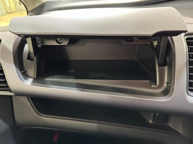 セレナ Ｂ　ＥＴＣ　ナビ　ＴＶ　オートクルーズコントロール　両側スライドドア　オートライト　キーレスエントリー　電動格納ミラー　３列シート　ＣＶＴ　ＣＤ　ミュージックプレイヤー接続　パワーウインドウ（47枚目）