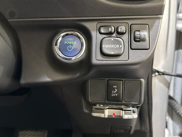 アクア G ナビ ETC オートライト スマートキー 電動格納ミラー CVT 衝突安全ボディ ABS ESC CD エアコン パワーステアリング パワーウィンドウ エアバッグ(9枚目)