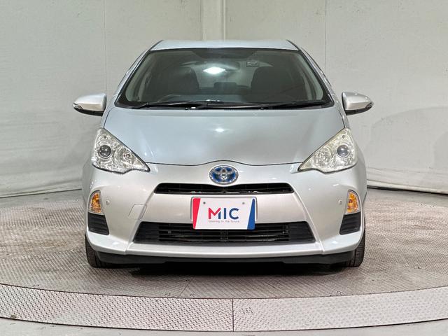 アクア G ナビ ETC オートライト スマートキー 電動格納ミラー CVT 衝突安全ボディ ABS ESC CD エアコン パワーステアリング パワーウィンドウ エアバッグ(13枚目)