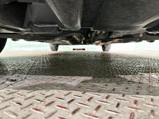 アクア G ナビ ETC オートライト スマートキー 電動格納ミラー CVT 衝突安全ボディ ABS ESC CD エアコン パワーステアリング パワーウィンドウ エアバッグ(29枚目)