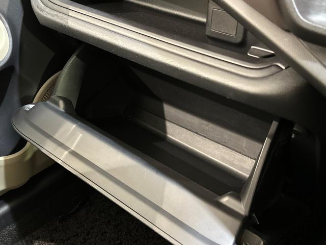 アクア G ナビ ETC オートライト スマートキー 電動格納ミラー CVT 衝突安全ボディ ABS ESC CD エアコン パワーステアリング パワーウィンドウ エアバッグ(30枚目)